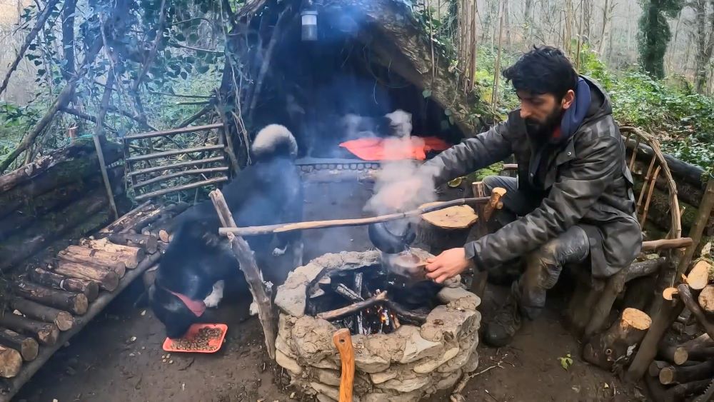 SnapSave.io-7 Days SOLO SURVIVAL CAMPING In RAIN, THUNDER - Building Warm BUSHCR.jpg